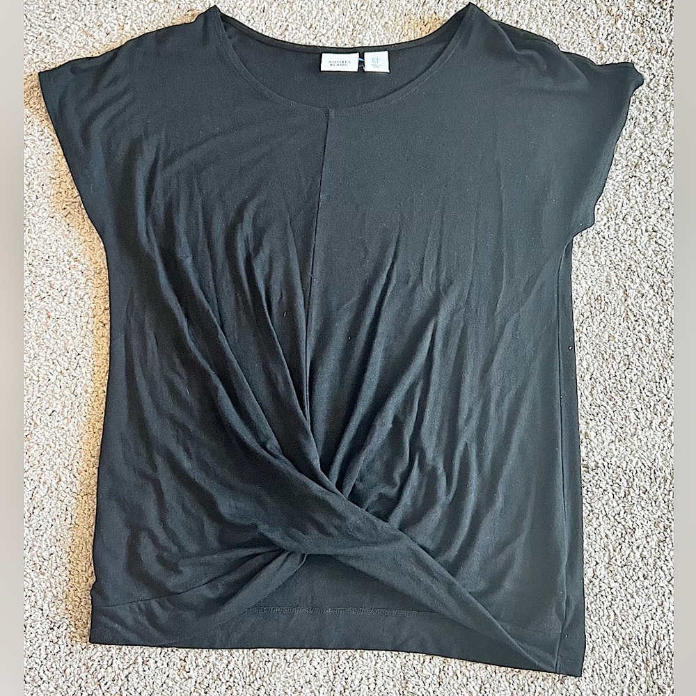 Knotted tee